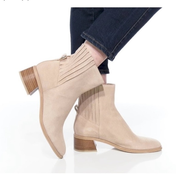 Dolce Vita Shoes - Dolce Vita Linny  H20 Boots Size 6